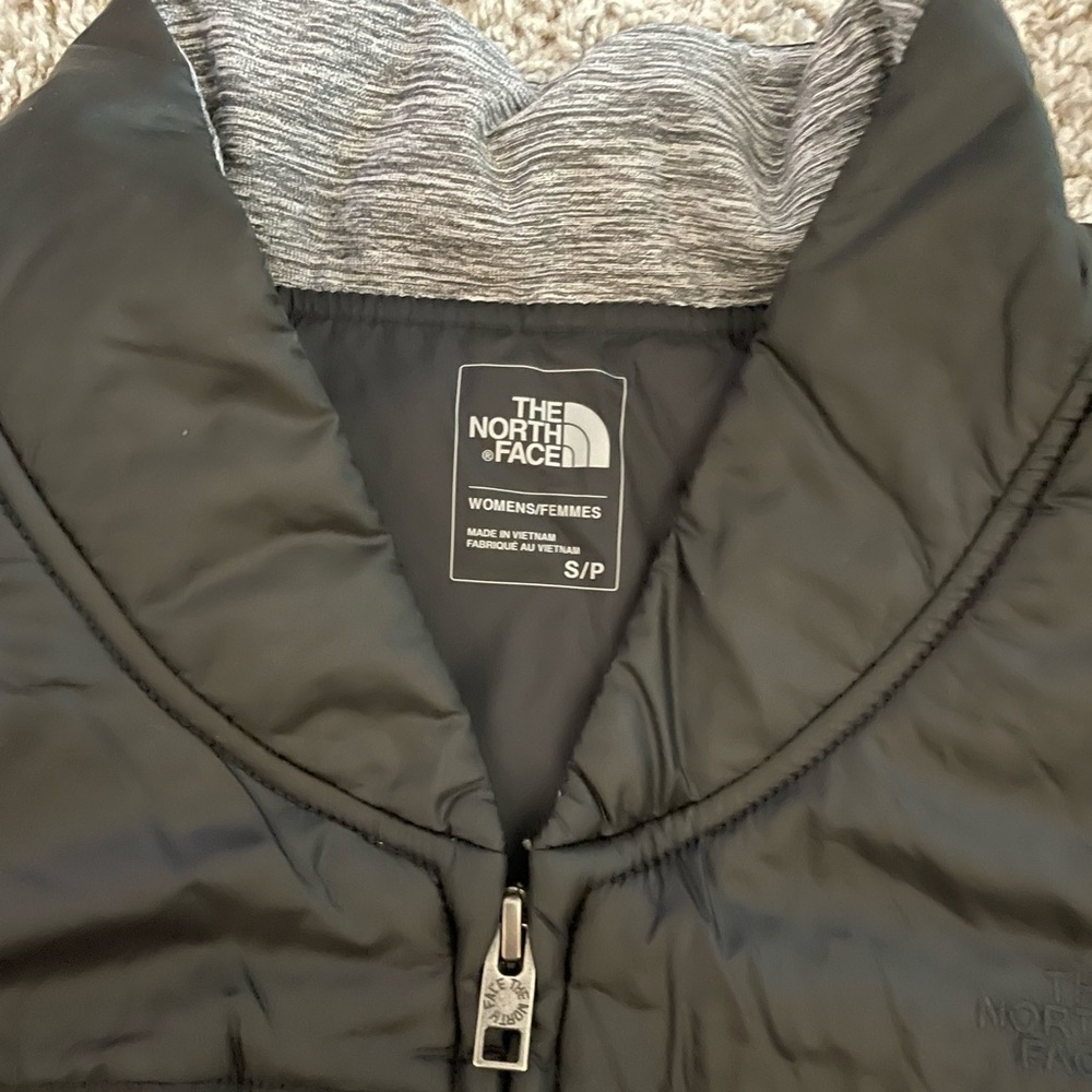 The North Face Pseudio Vest - Picture 3 of 3